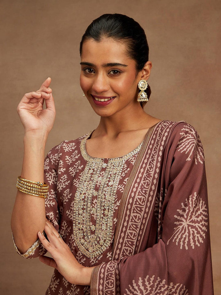 Mauve Printed Silk Blend Straight Suit With Dupatta