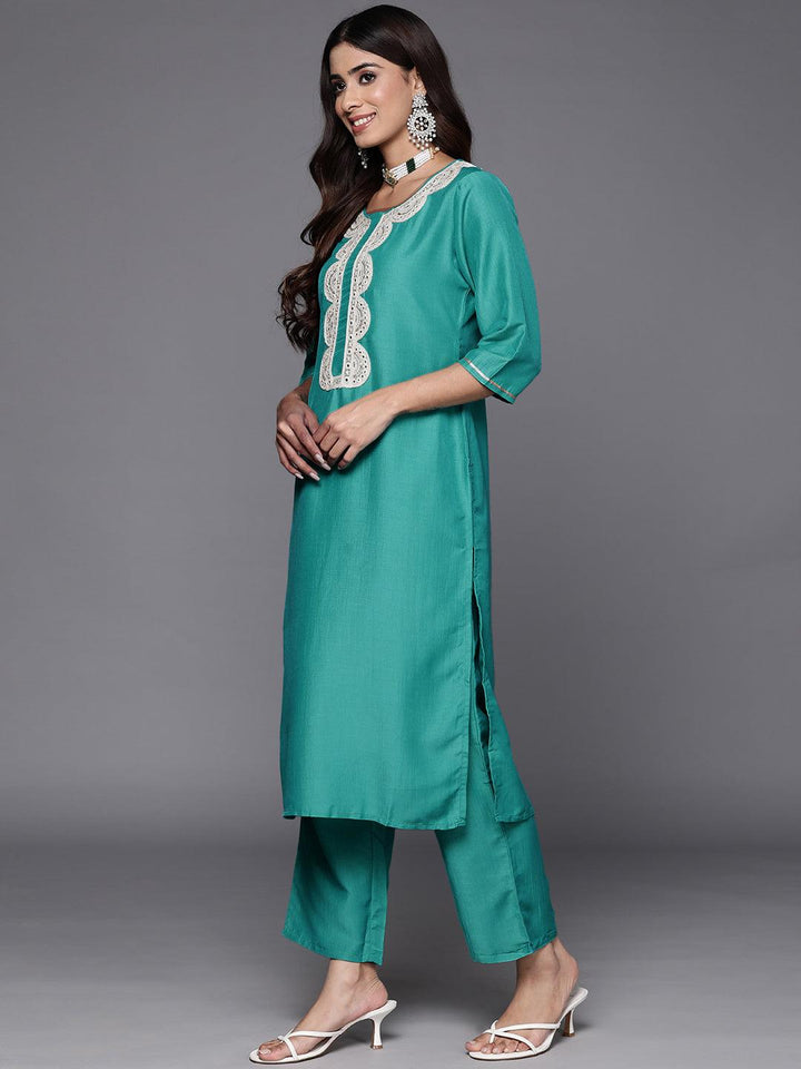 Green Yoke Design Silk Blend Straight Suit With Dupatta