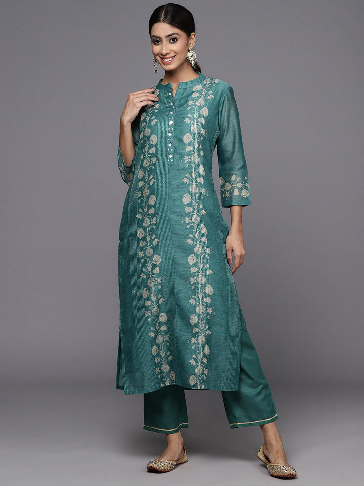 Rama Green Embroidered Chanderi Silk Straight Kurta With Trousers