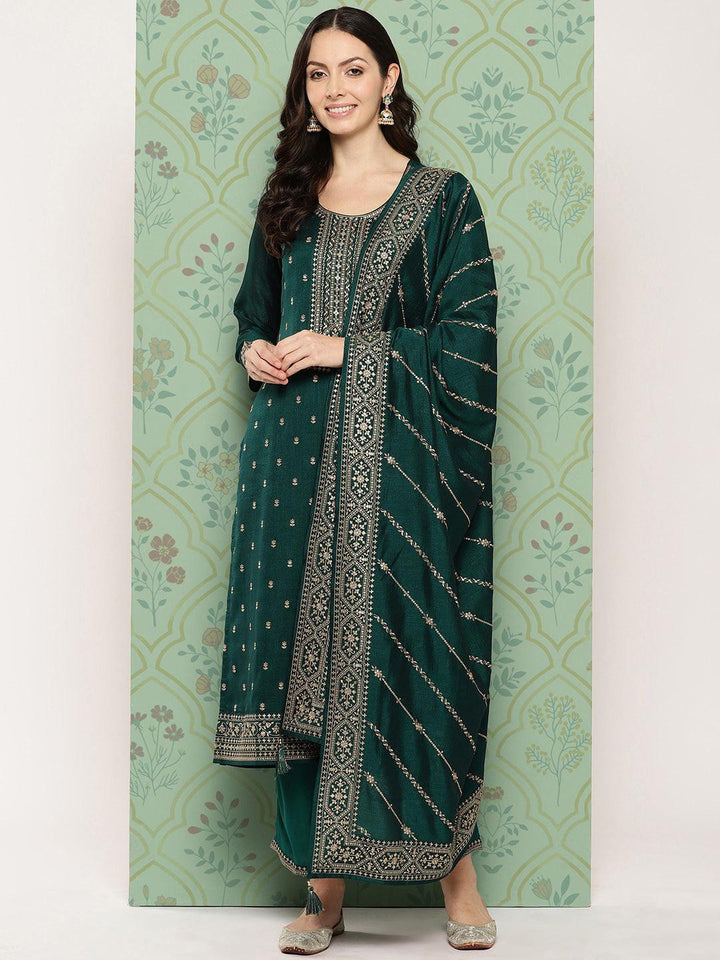 Green Embroidered Silk Blend Straight Suit With Dupatta