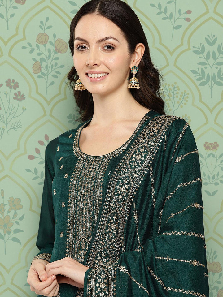 Green Embroidered Silk Blend Straight Suit With Dupatta