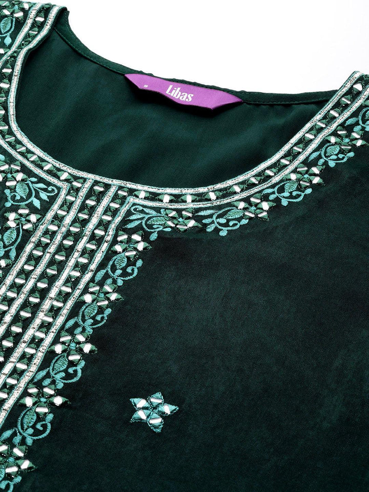 Green Embroidered Polyester Straight Kurta Set
