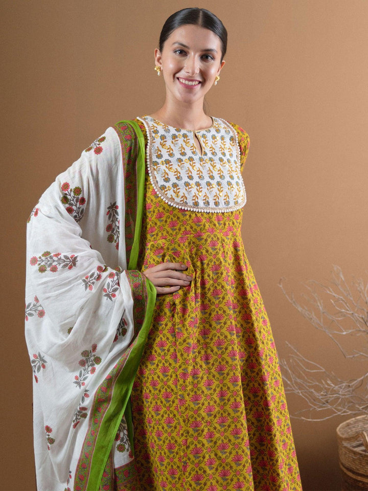 Olive Green Printed Cotton Suit Set With Mask