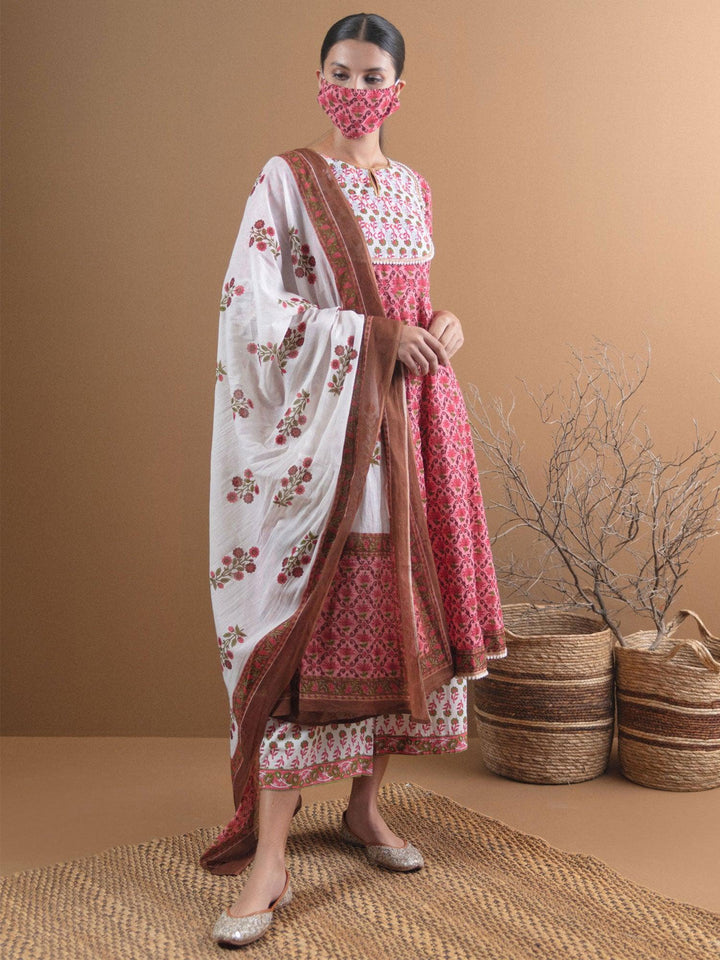 Pink Printed Cotton Suit Set With Mask