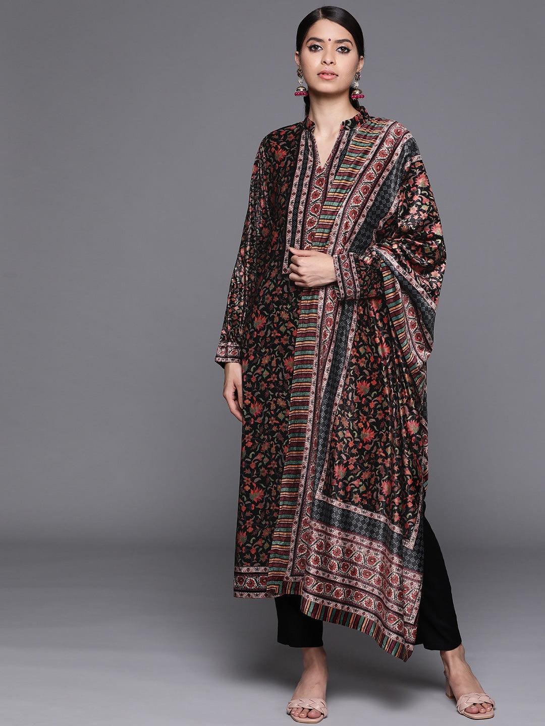 Black Printed Velvet Suit Set - ShopLibas