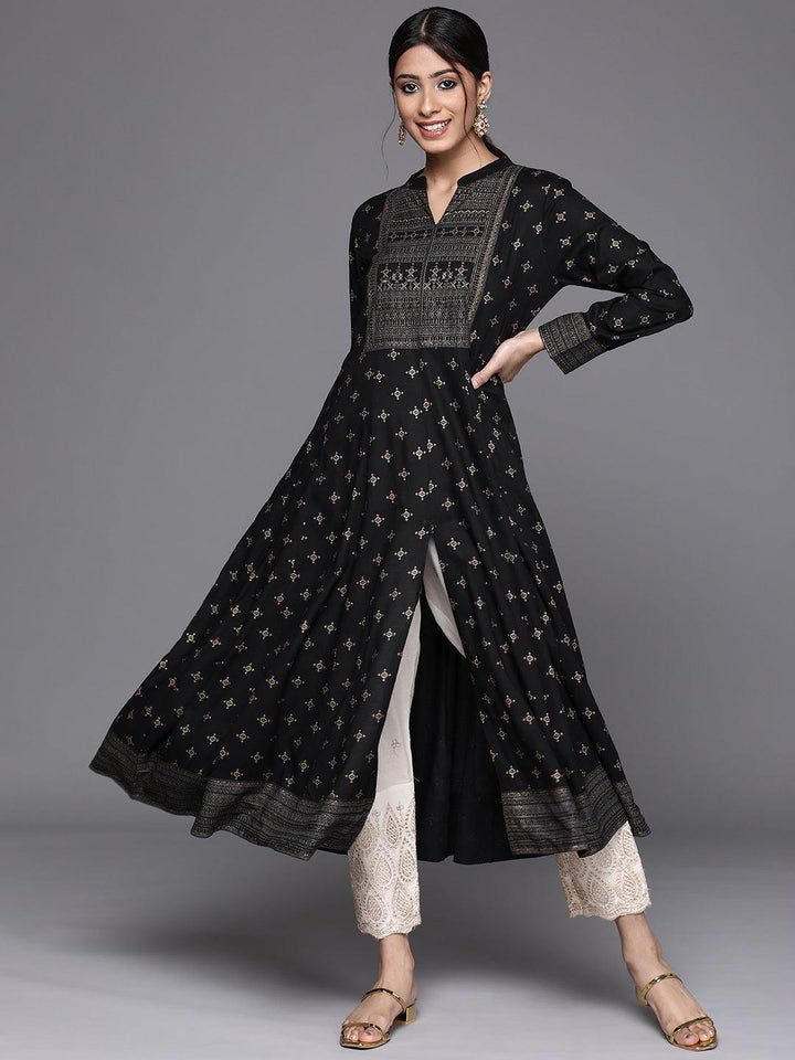 Black Yoke Design Rayon Kurta