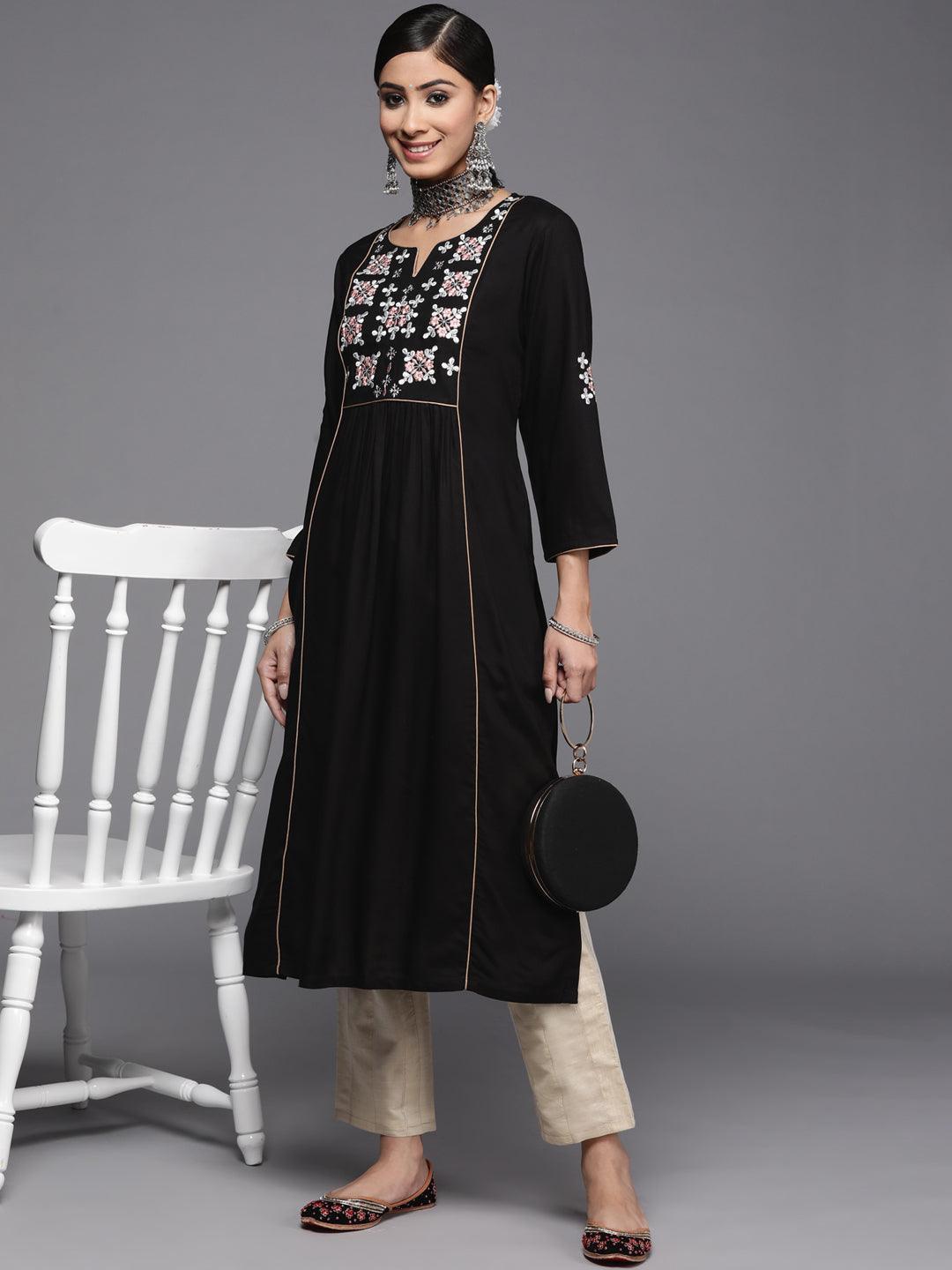 Black Yoke Design Rayon Kurta - ShopLibas