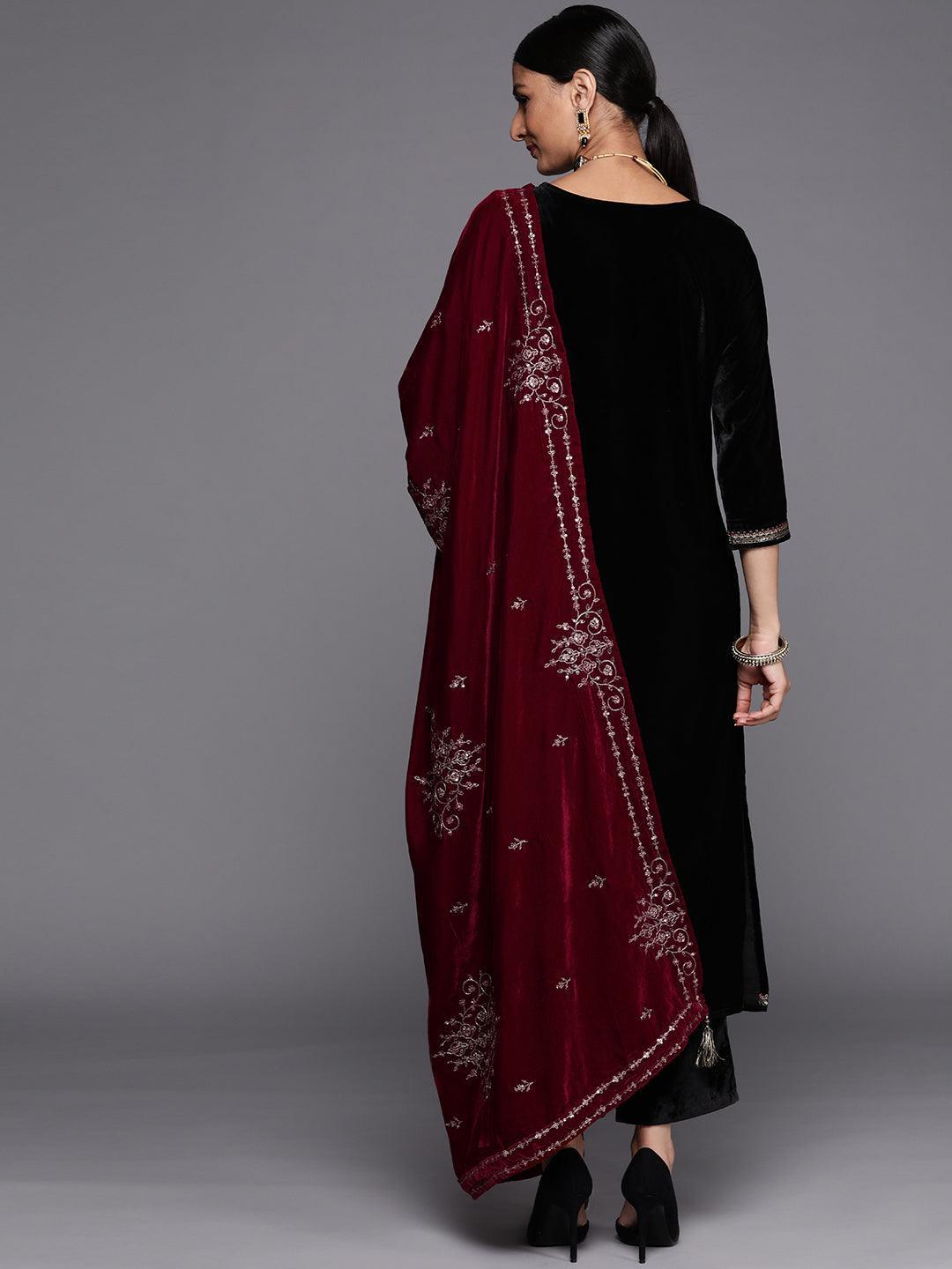 Black Yoke Design Velvet Straight Suit Set - ShopLibas