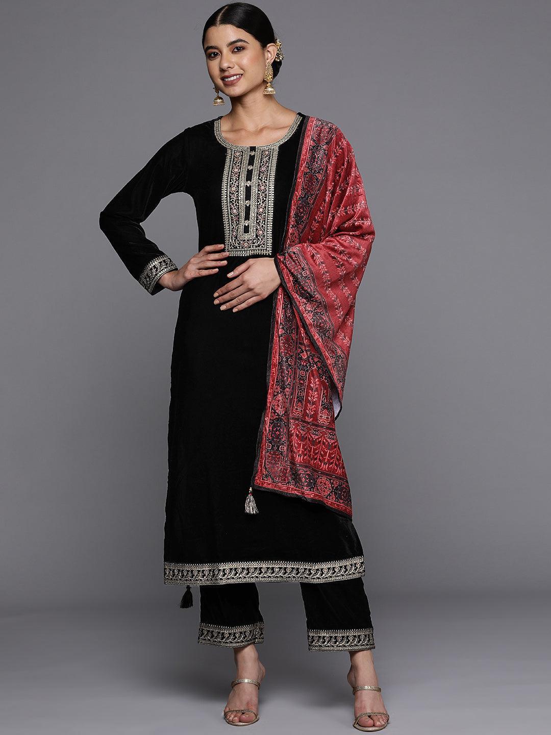 Black Yoke Design Velvet Straight Suit Set - ShopLibas