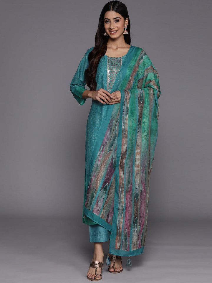 Blue Embroidered Silk Blend Suit Set With Trousers