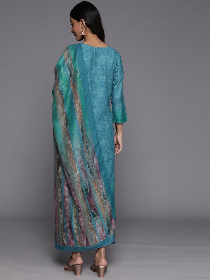 Blue Embroidered Silk Blend Suit Set With Trousers