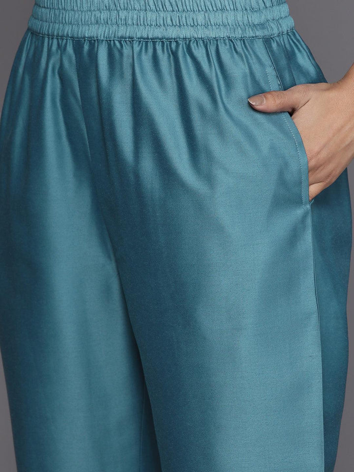 Blue Embroidered Silk Blend Suit Set With Trousers