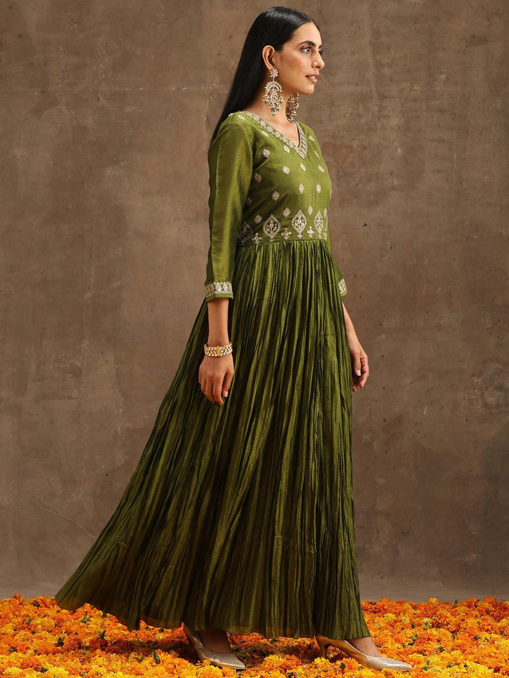 Green Embroidered Silk Blend Anarkali Suit Set With Trousers