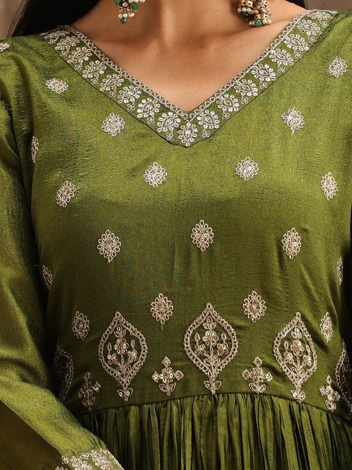 Green Embroidered Silk Blend Anarkali Suit Set With Trousers
