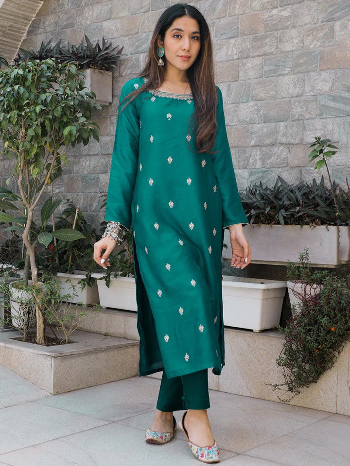 Green Embroidered Silk Straight Kurta