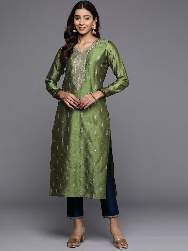 Green Embroidered Silk Straight Kurta