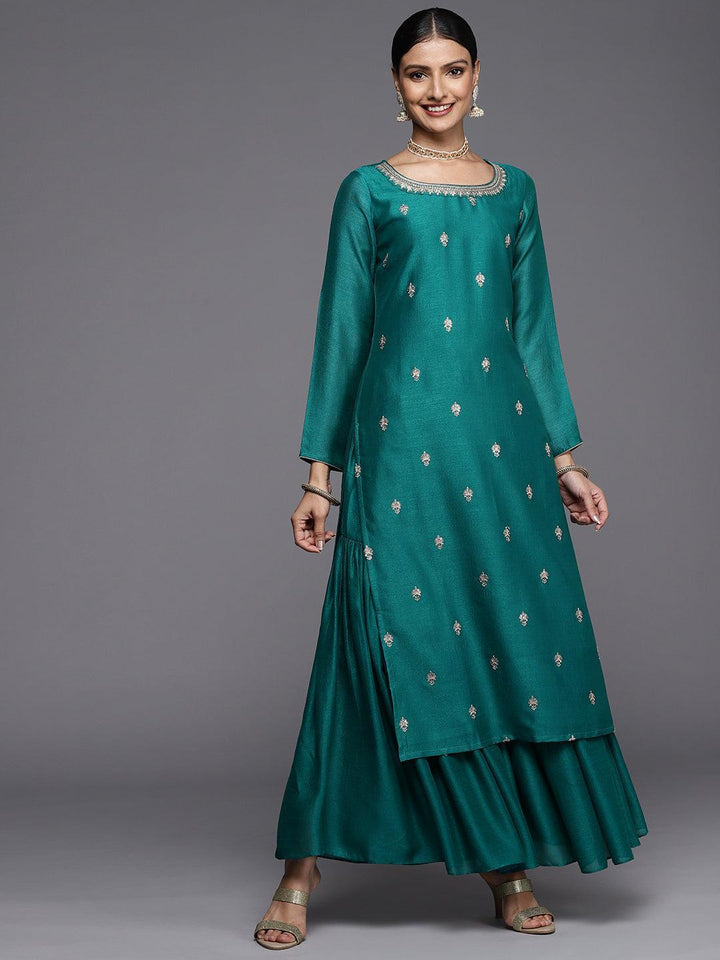 Green Embroidered Silk Straight Kurta