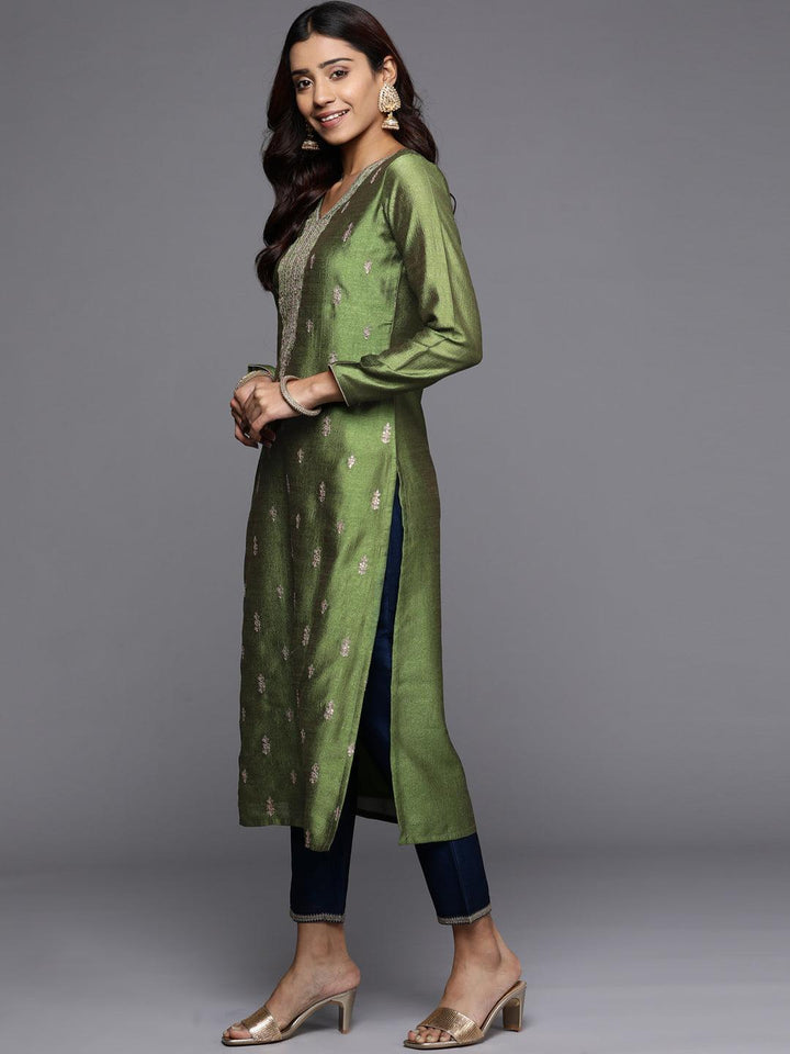 Green Embroidered Silk Straight Kurta