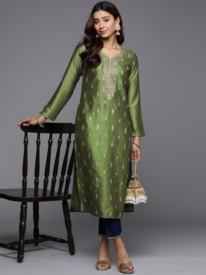 Green Embroidered Silk Straight Kurta
