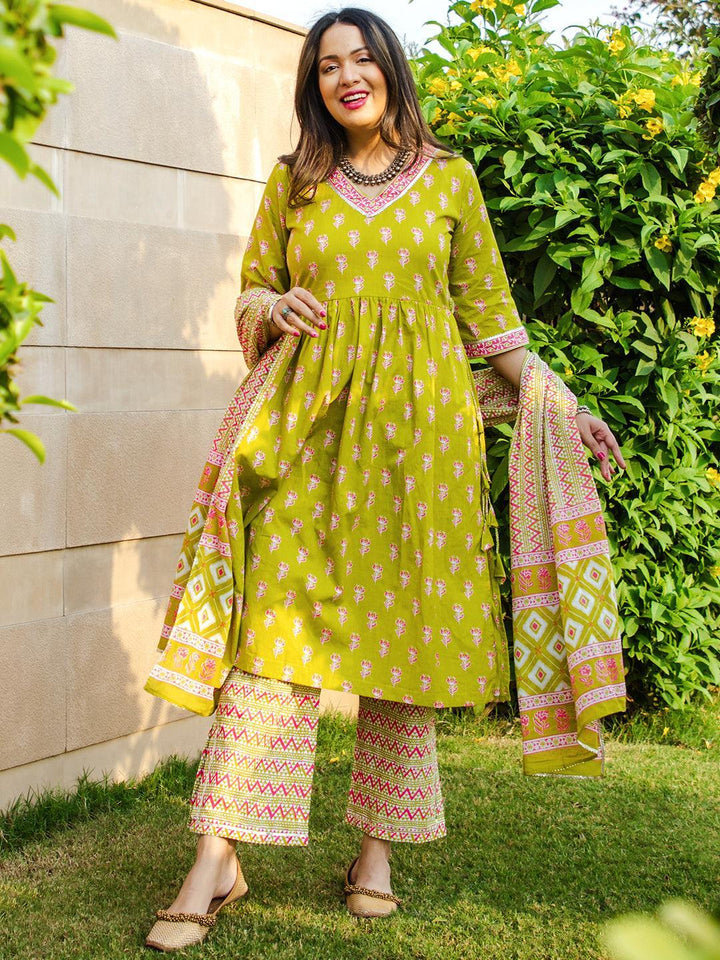Green Printed Cotton A-Line Suit Set With Trousers