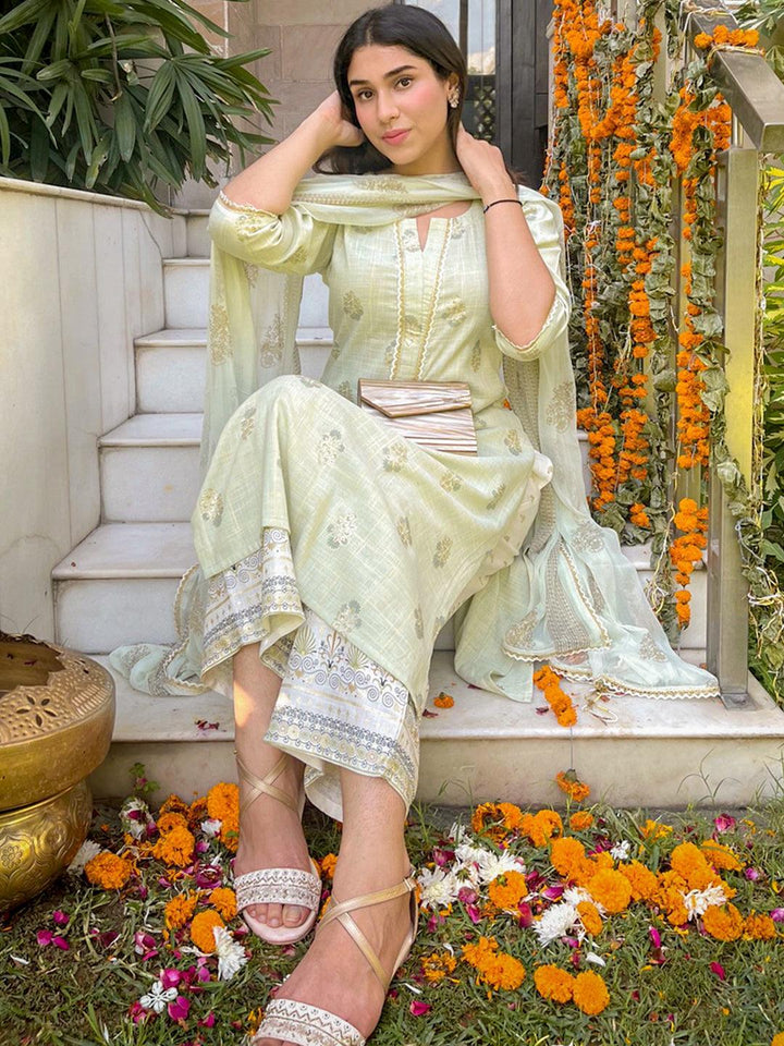 Green Printed Rayon Straight Suit Set