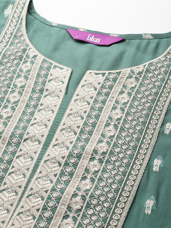 Green Printed Silk Blend Straight Kurta With Trousers & Dupatta