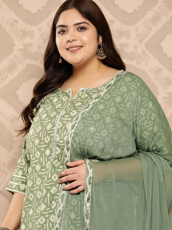 Green Printed Silk Blend Straight Kurta With Trousers and Dupatta