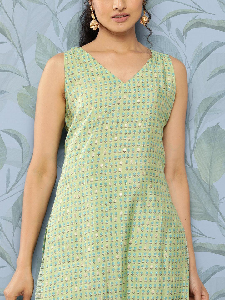 Green Printed Silk Blend Straight Kurta With Trousers