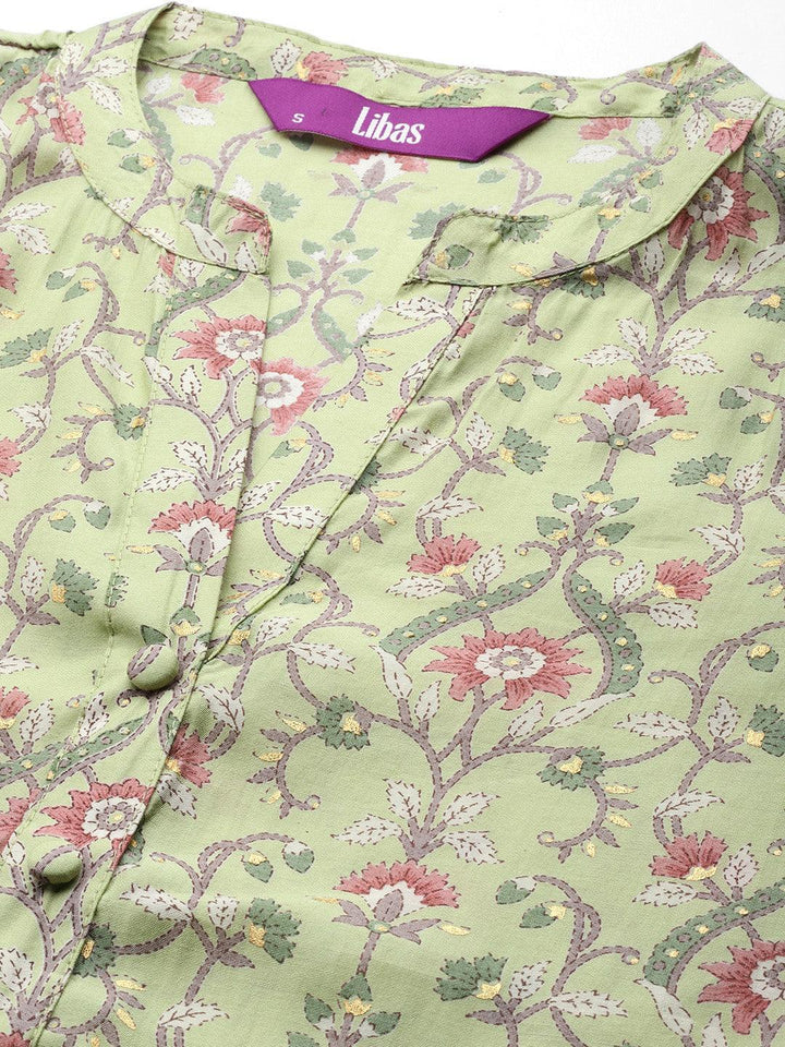 Green Printed Silk Blend Straight Kurta Set With Trousers