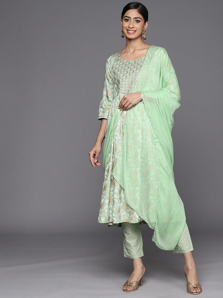 Green Yoke Design Rayon A-Line Suit Set With Trousers