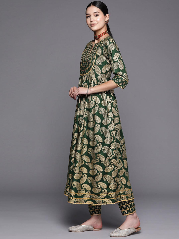 Green Yoke Design Rayon Anarkali Suit Set With Trousers
