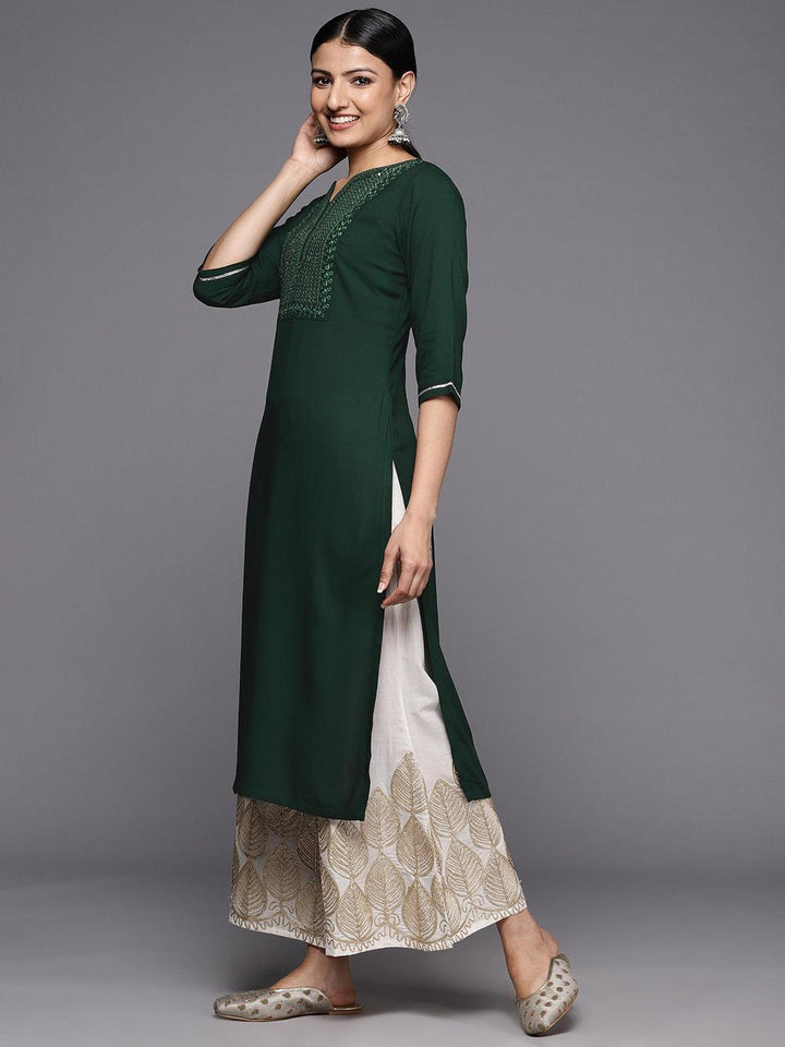 Green Yoke Design Rayon Straight Kurta