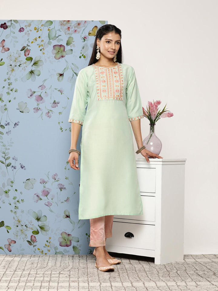 Green Yoke Design Silk Blend Straight Kurta