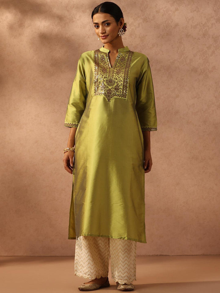 Green Yoke Design Silk Straight Kurta