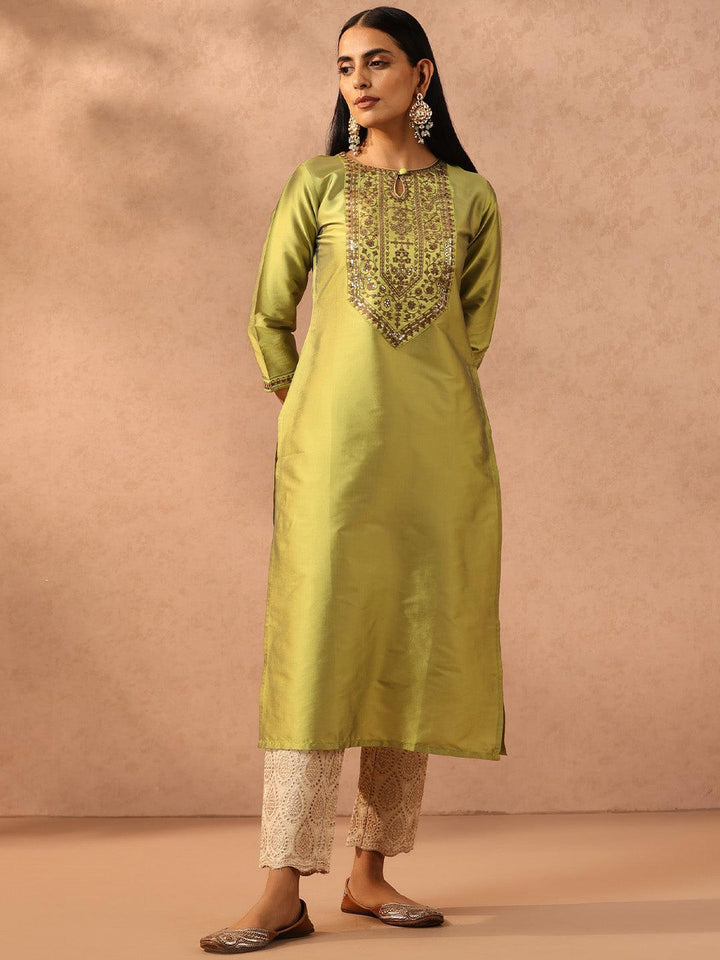 Green Yoke Design Silk Straight Kurta