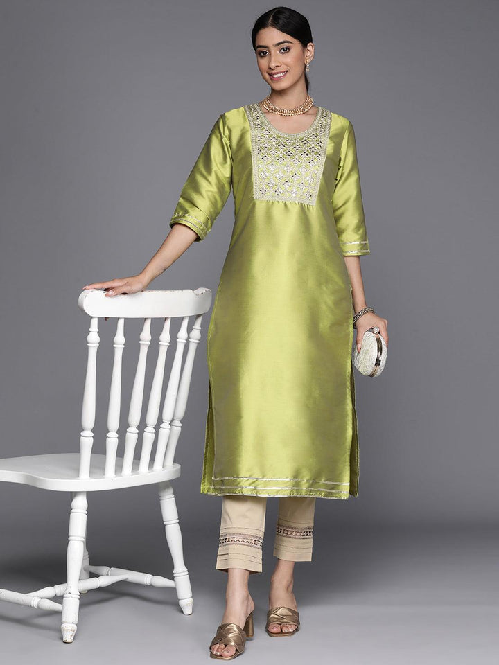 Green Yoke Design Silk Straight Kurta
