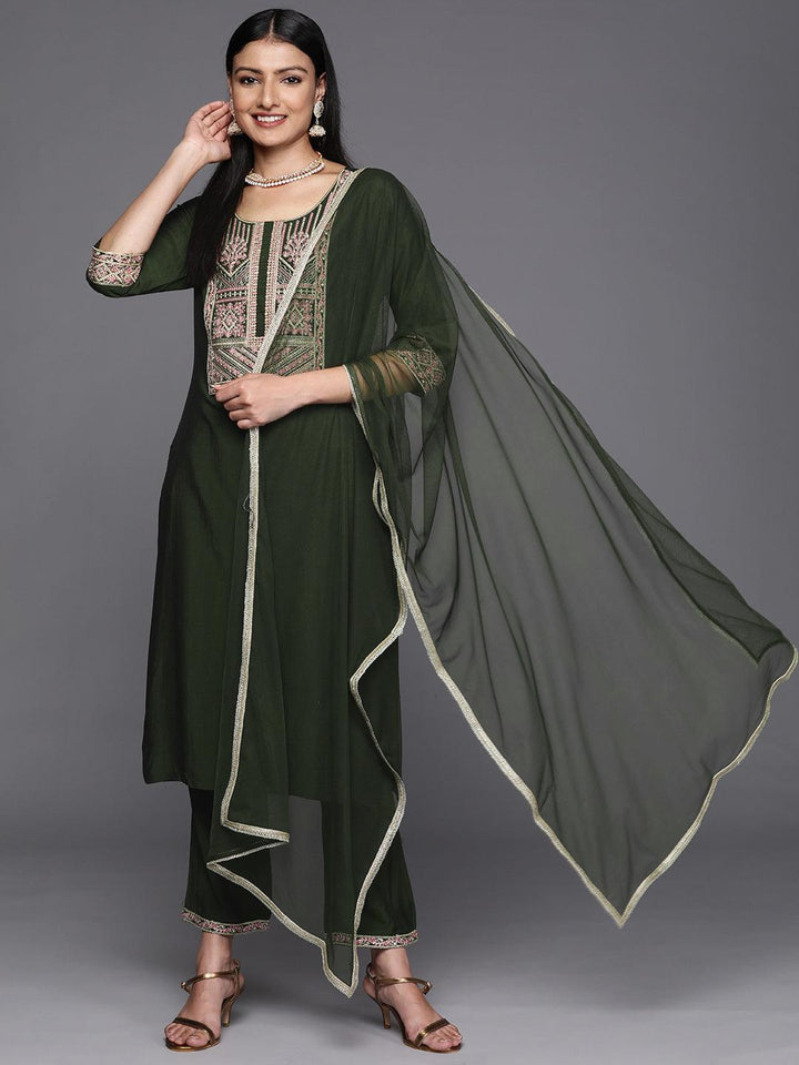 Green Yoke Design Silk Design Suit Set With Trousers