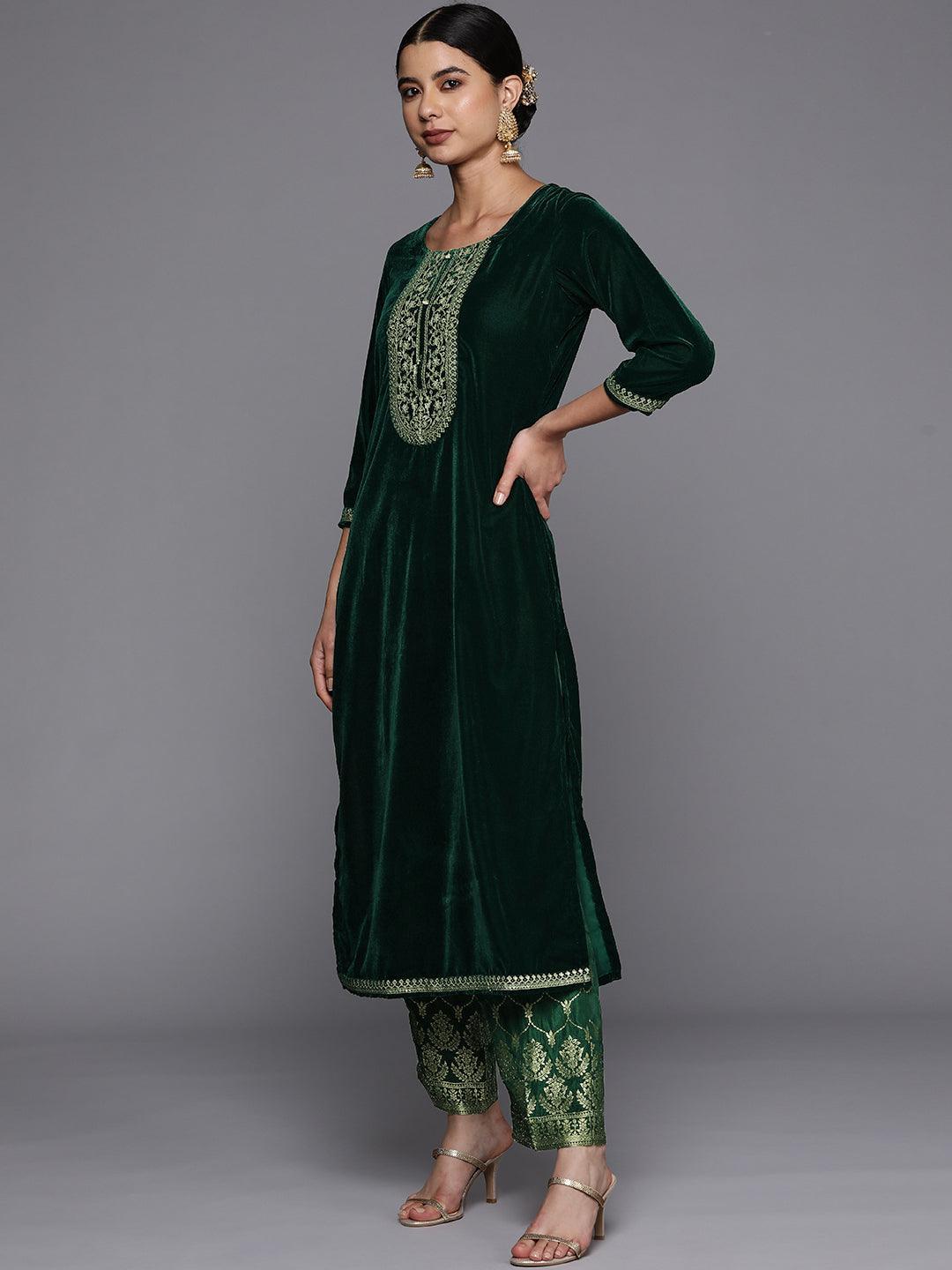 Green Yoke Design Velvet Straight Suit Set - ShopLibas