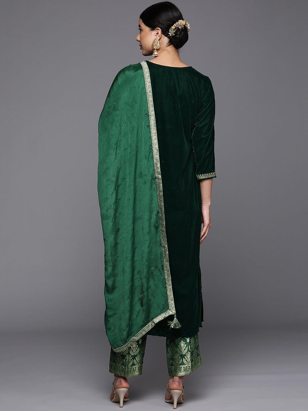 Green Yoke Design Velvet Straight Suit Set - ShopLibas