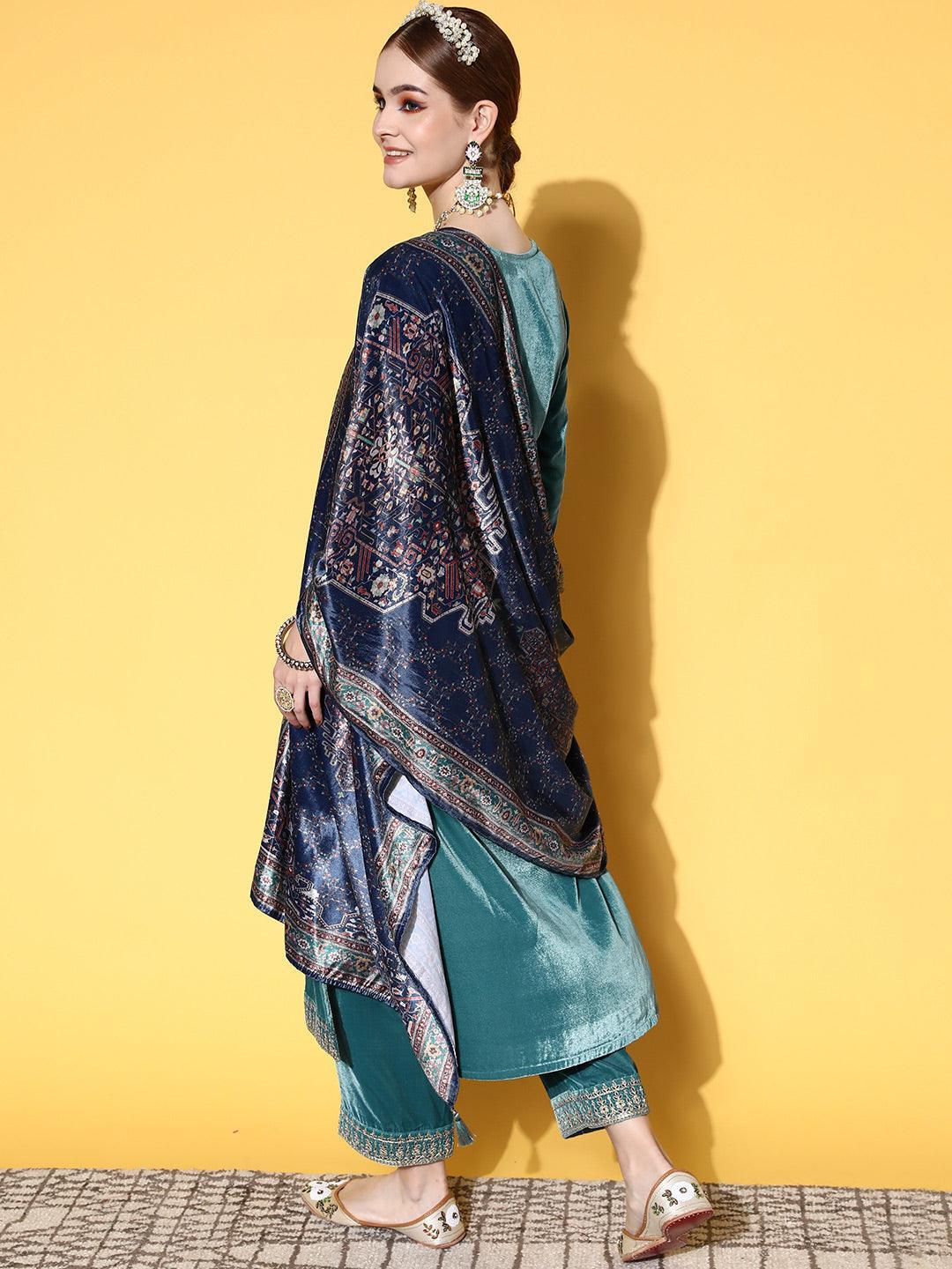 Green Yoke Design Velvet Straight Suit Set - ShopLibas