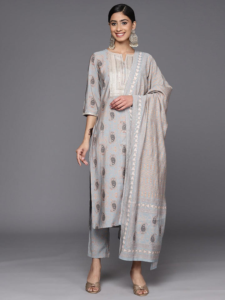 Grey Printed Silk Blend Straight Kurta With Trousers & Dupatta