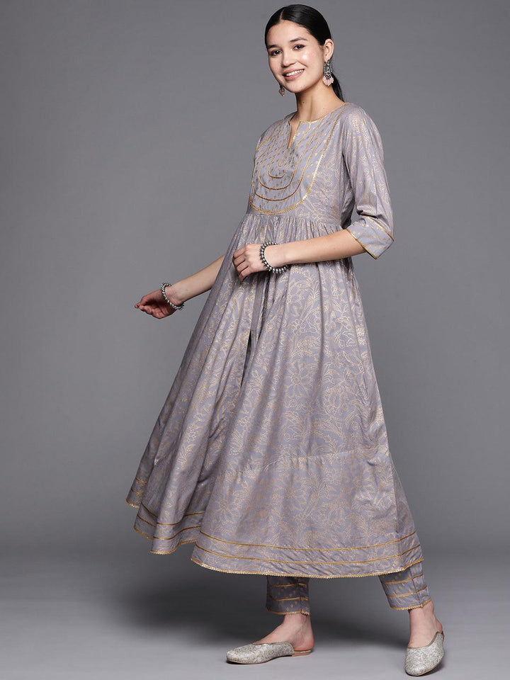 Grey Yoke Design Rayon Anarkali Suit Set With Trousers