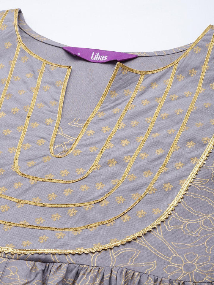 Grey Yoke Design Rayon Anarkali Suit Set With Trousers