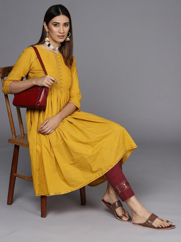 Maroon Solid Cotton Trousers