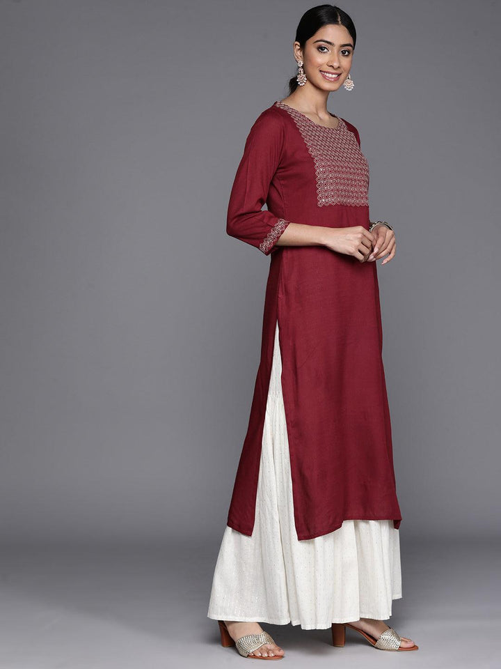 Maroon Yoke Design Rayon Straight Kurta