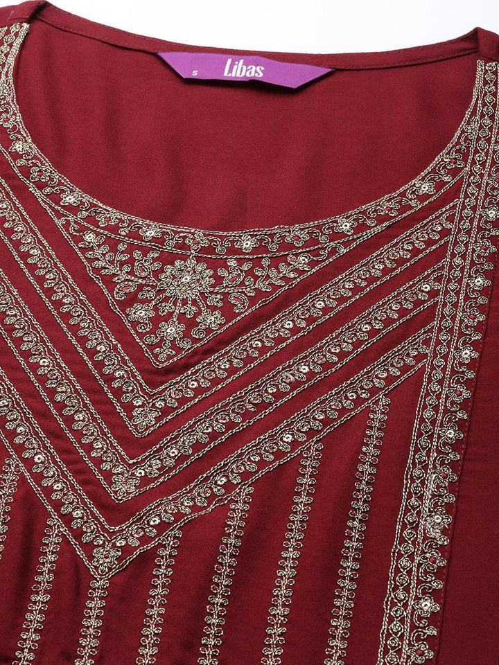 Maroon Yoke Design Rayon Straight Kurta