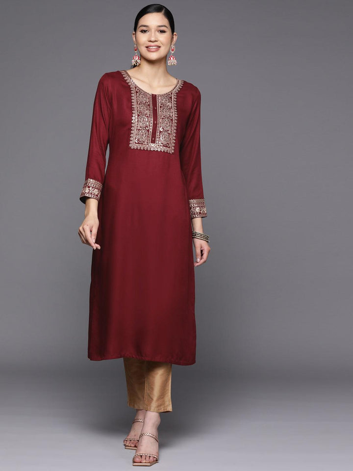 Maroon Yoke Design Wool Straight Kurta