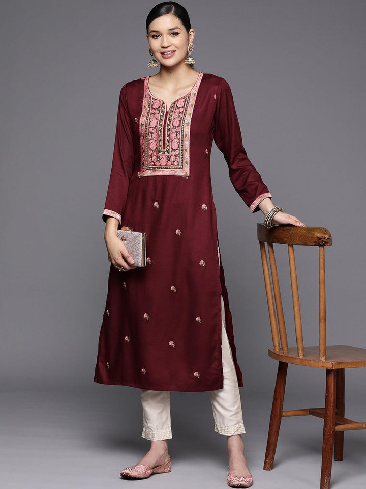 Maroon Yoke Design Wool Straight Kurta