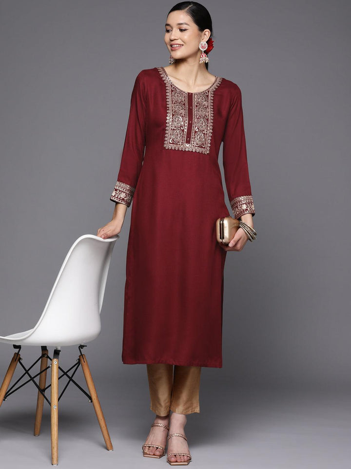 Maroon Yoke Design Wool Straight Kurta