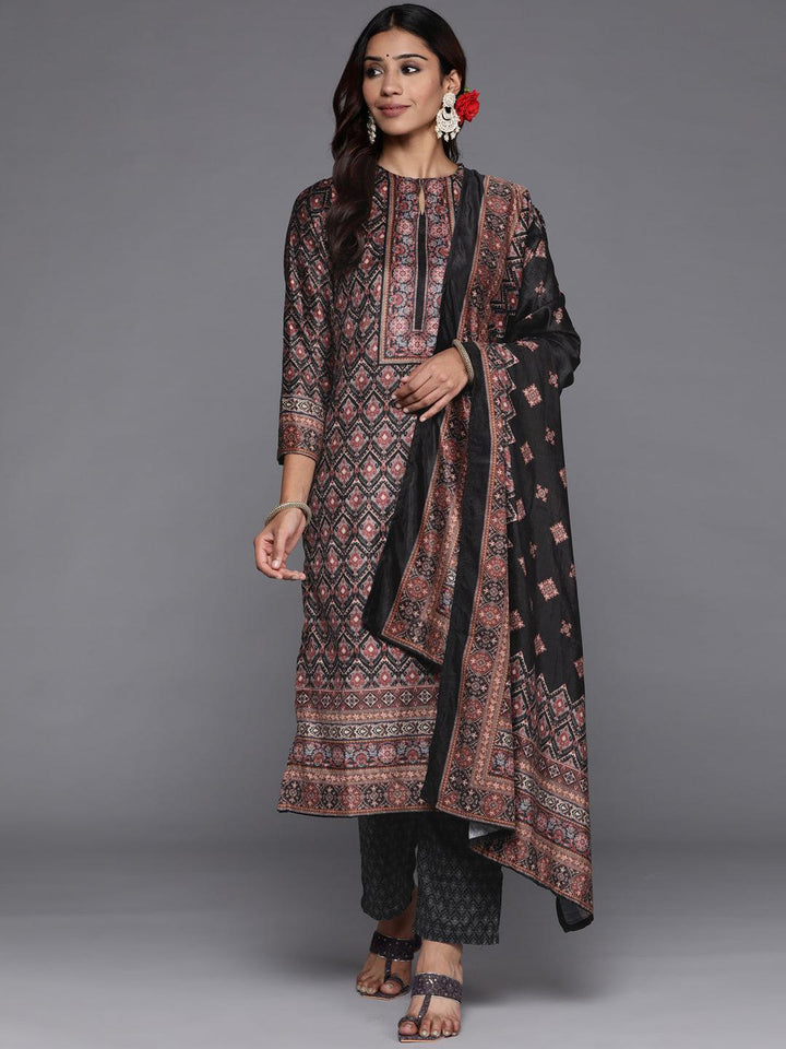 Multicoloured Printed Velvet Straight Kurta With Dupatta